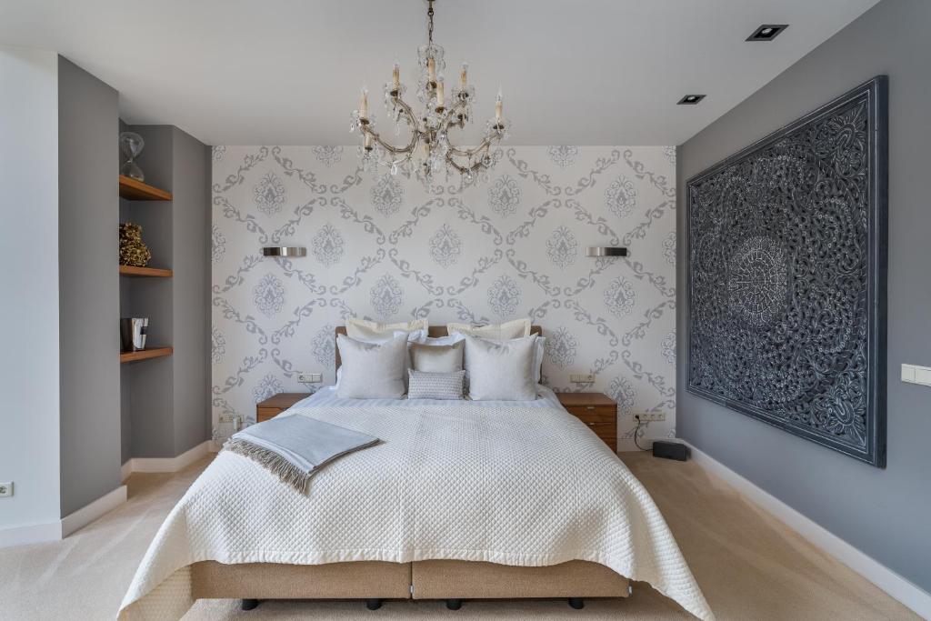 Villa des Roses room 2