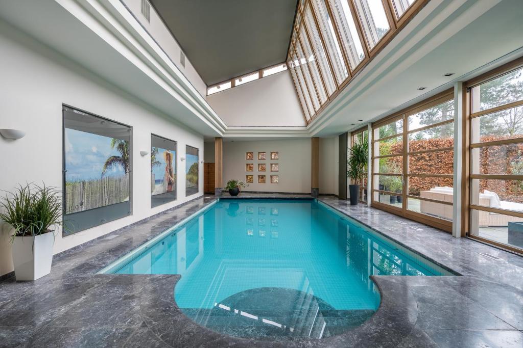 Villa des Roses room 3